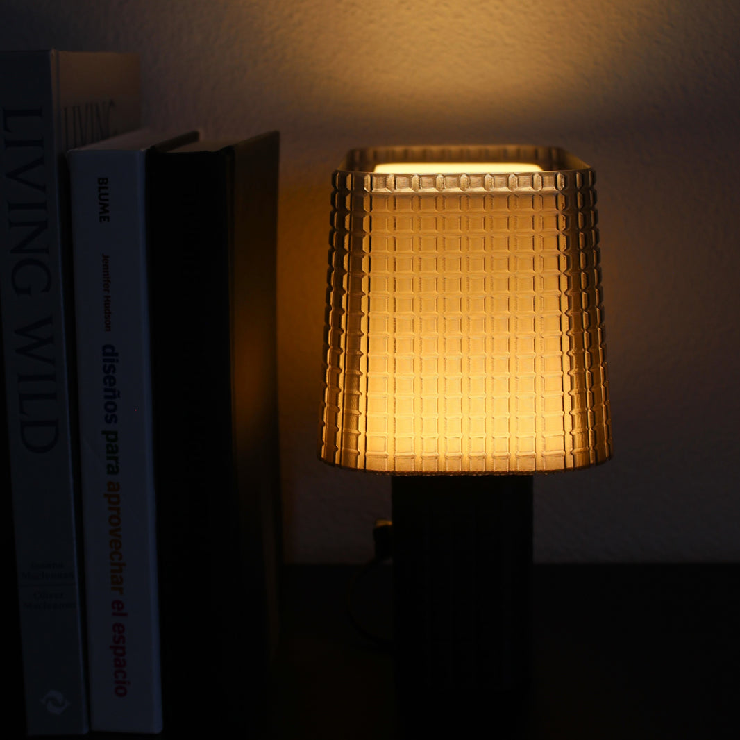 LUCENT KUAD - Table Lamp