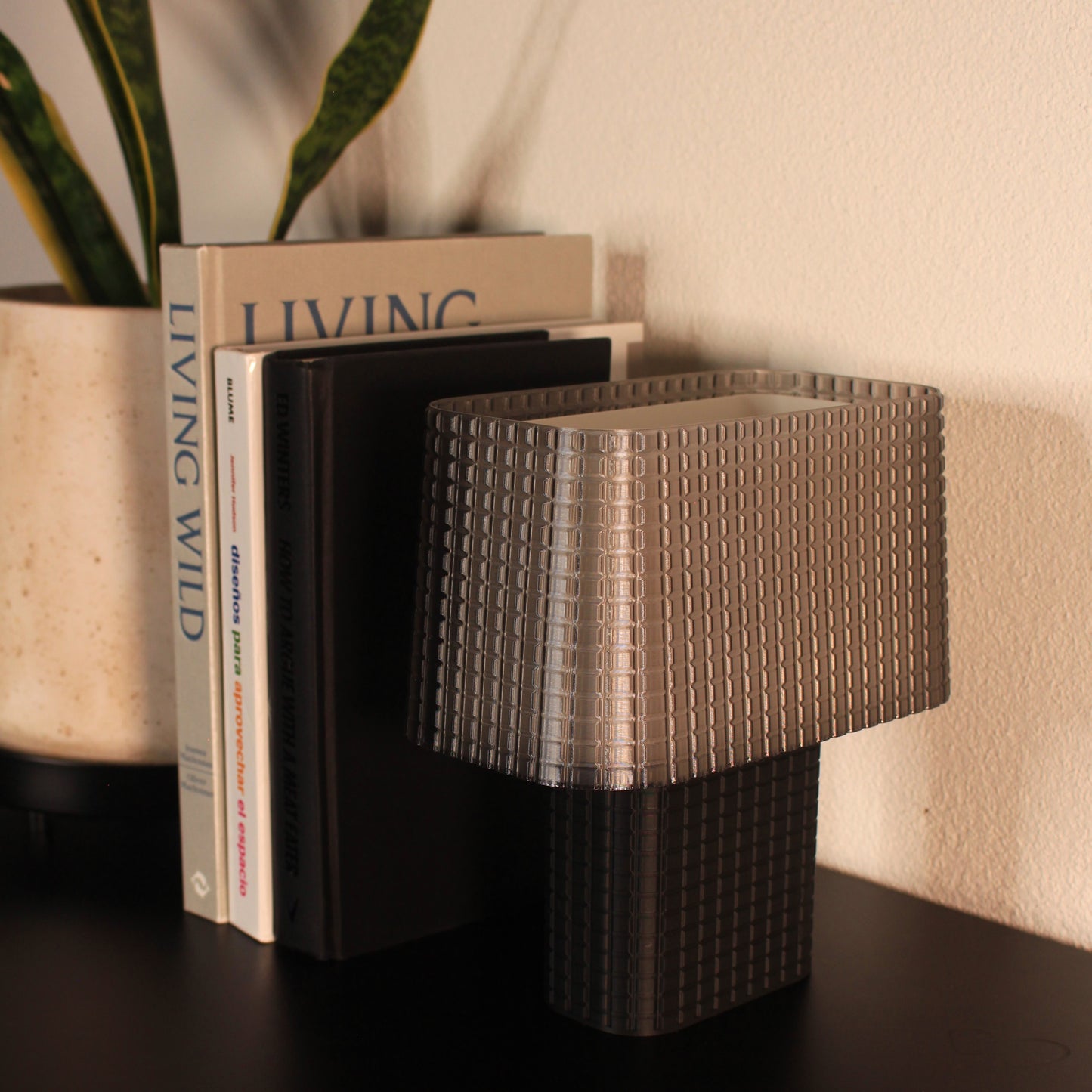 LUCENT KUAD - Table Lamp